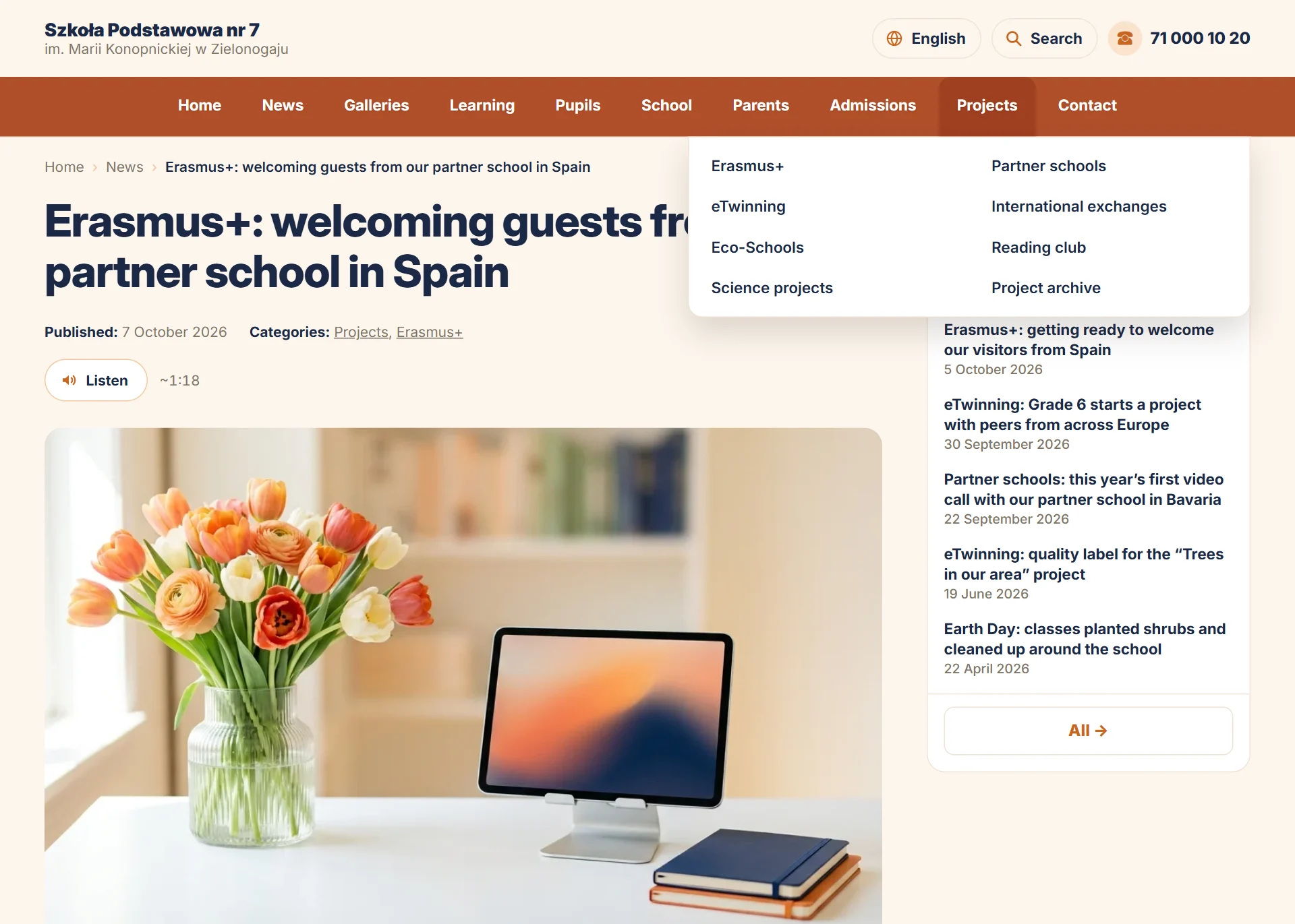 Aktualność „Erasmus+: welcoming guests from our partner school in Spain” z rozwiniętym menu „Projects” — widok dla odwiedzających